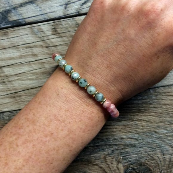 Rhodochrosite bracelet with kiwi stone, healing bracelet, pink bracelet - Picture 4 of 10